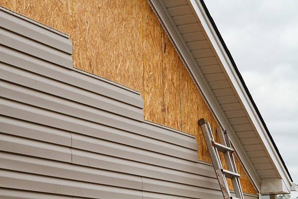 24/7 Emergency Vinyl Siding experts in Eastover, SC